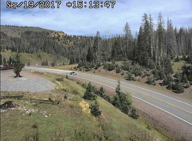 9-19-17 The 215 has stopped at Cumbres and judging from the parlor hanging out on 17, we have a 10 car train today.jpg