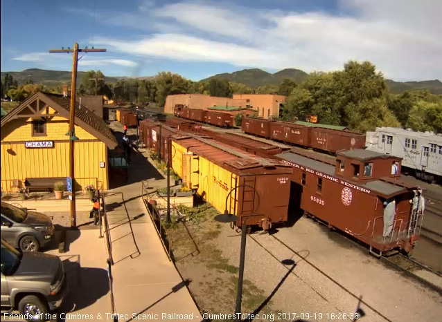 9-19-17 The caboose passes the depot again as the train returns from the wye.jpg