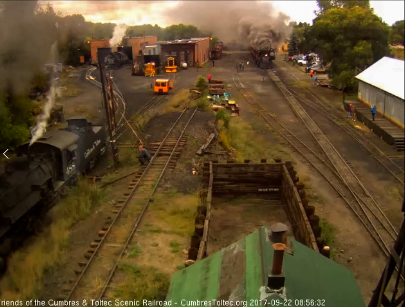 9-22-17 The 487 has pulled today's train 216 into loading positon as 488 has come to the pit.jpg