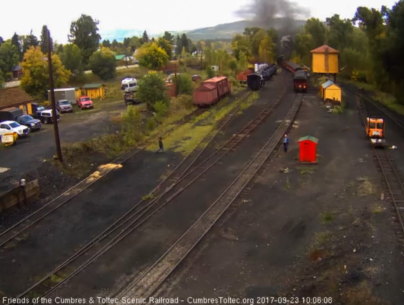 9-23-17 As the parlor New Mexico passes the tank, the locomotives are at the curve.jpg