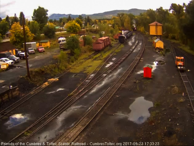 9-23-17 The 487 brings the tardy, 10 car train 215 into Chama.jpg