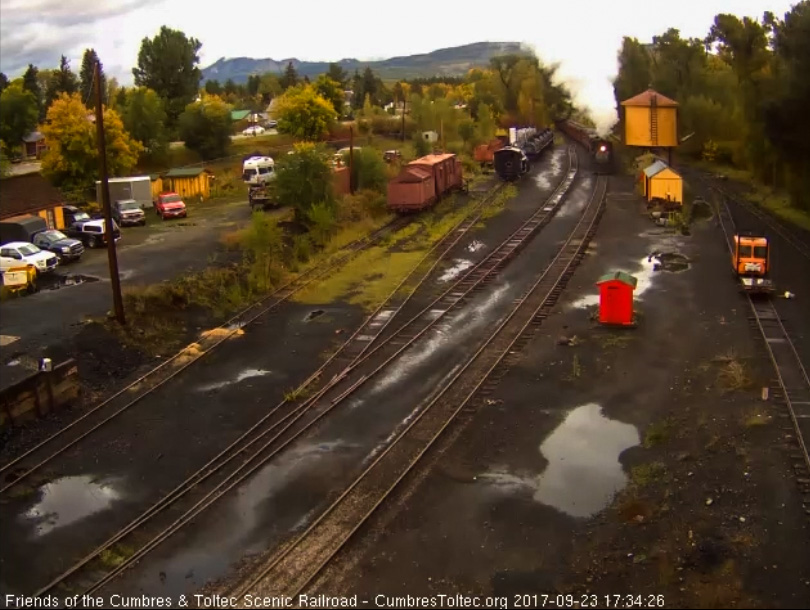 9-23-17 The 487 comes past the tank as the train enters the north yard.jpg