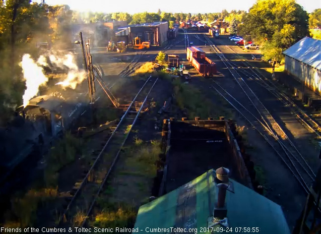 9-24-17 The 489 is at the pit getting its fire cleaned.jpg