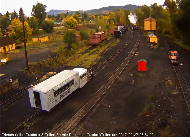 9-27-17 Goose 5 moves down past the coal dock as 489 starts to back down the main.jpg