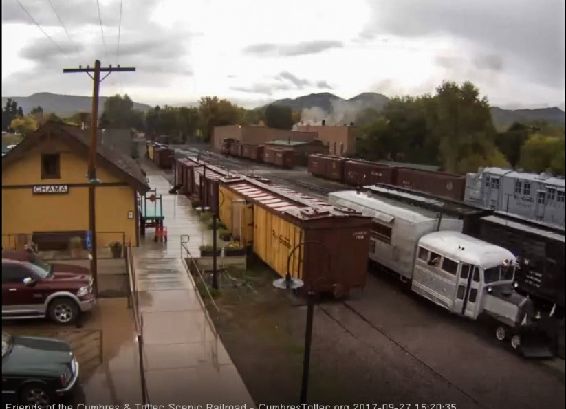 9-27-17 RGS Goose 5 passes the depot as it heads to the wye.jpg