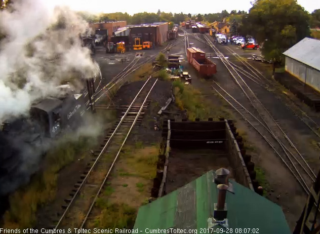 9-28-17 488 has come to the pit to start its day.jpg