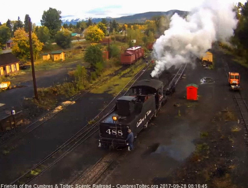 9-28-17 488 backs toward the lead to the coal dock.jpg