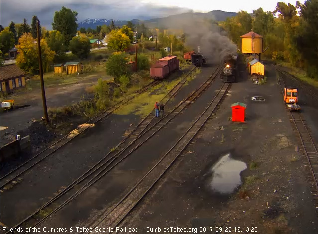 9-28-17 The 489 comes by the tank and speeder sheds.jpg