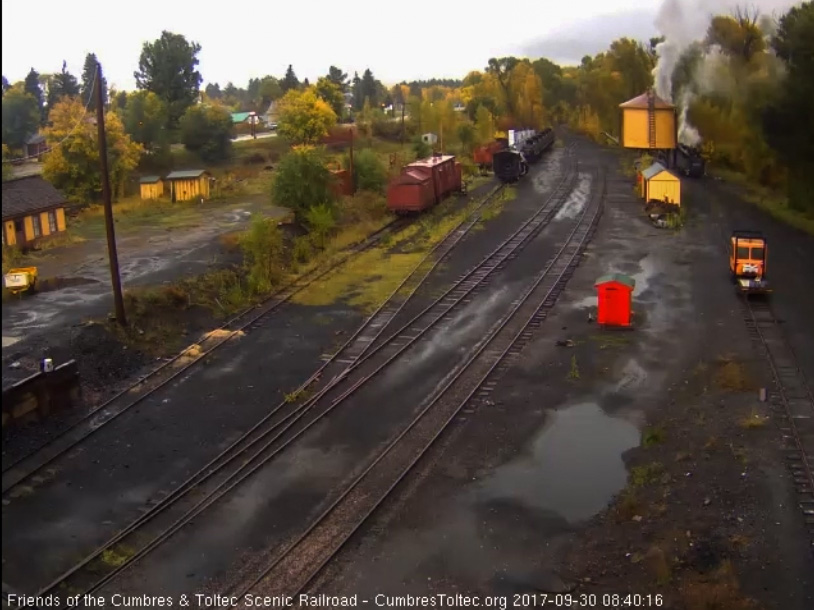 9-30-17 487 is getting water for its helper run.jpg