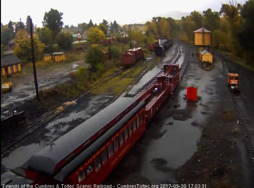 9-30-17 The extra open gon and caboose behind the parlor New Mexico.jpg