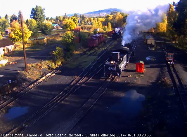 10-1-17 489 backs down toward the coal dock lead.jpg