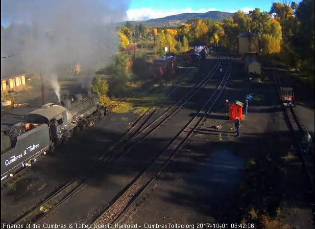 10-1-17 Goose 5 is getting ready to round the curve while 487 is at the coal dock.jpg