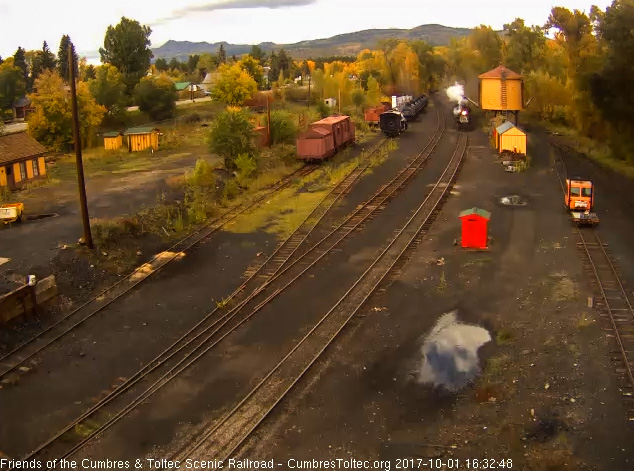 10-1-17 The 463 passes the tank as it moves through north yard.jpg