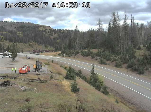 10-2-17 If you look carefully between the buses, you can see the parlor of 215.jpg