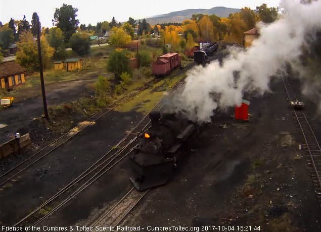 10-4-17  The 487 comes up to the tipple with the rest of the train obscured by smoke.jpg