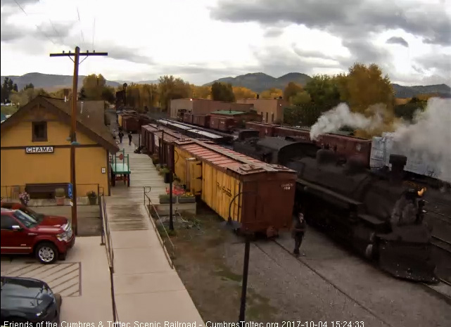 10-4-17  The train is passing the depot on the way to the wye.jpg