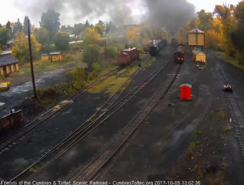 10-5-17  The 488 is exiting the yard as the parlor passes the tank.jpg