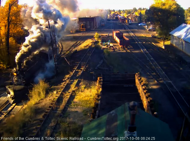 10-8-17  489 is trailing a nice smoke plume as it comes to the pit.jpg