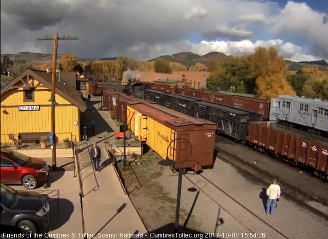 10-9-17  Back from the wye, the train is shoved into south yard for the night.jpg