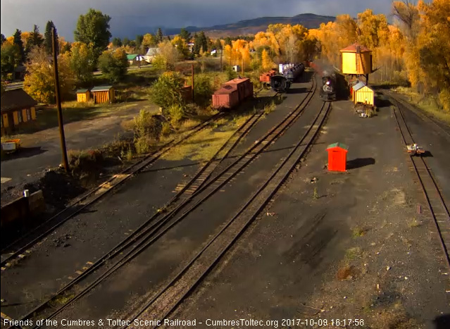 10-9-17  489 comes by the tank with its 10 car train.jpg