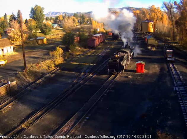 10-14-17 The 463 backs toward the coal dock lead.jpg