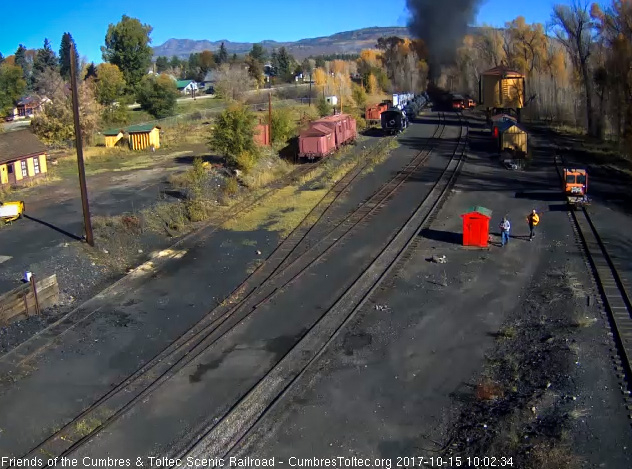 10-15-17 The parlor New Mexico is at the north end of the yard and the speeder is seen waiting to follow.jpg