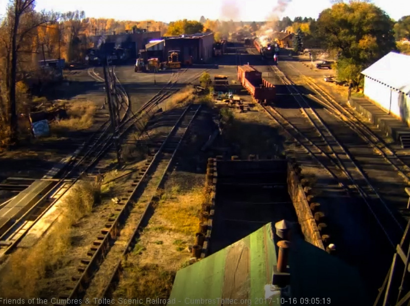 10-16-17 The 488 has now pulled the 7 car train 216 forward to loading position.jpg