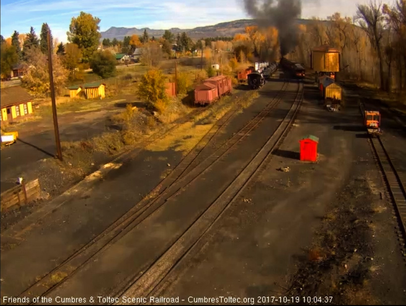 10-19-17 The 489 is clear of the yard as the speeder, seen under the tank, waits to proceed.jpg