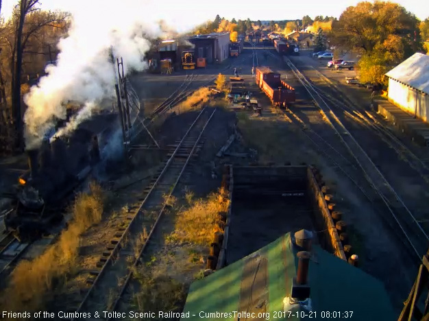 10-21-17 463 iis over the pits for its morning cleaning.jpg