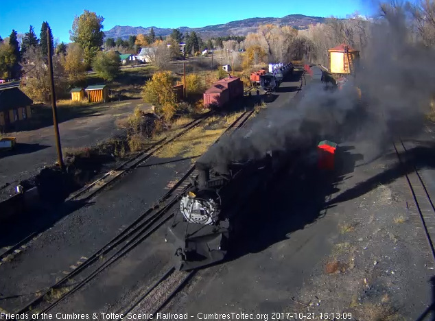10-21-17 The 489 comes up to the tipple with its train.jpg