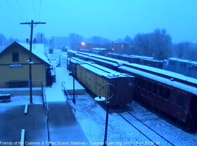 10-31-17 You can see the snow coming down in the depot cam.jpg