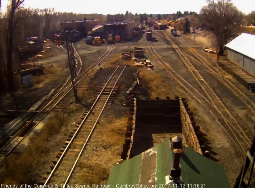 11-13-17 15 has shoved the locomotive body near the door on the east side and parked.jpg