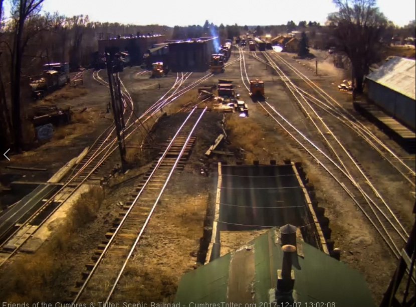 12-7-17 15 moves out so it can head to south yard.jpg