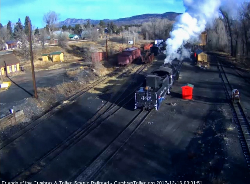 12-16-17 487 is backing toward the train.jpg