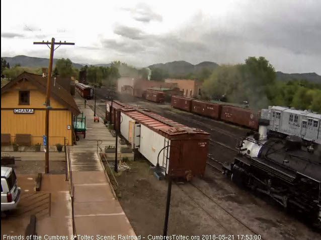 2018-05-21 The 484 comes by the depot as it returns from the wye (1 of 1).jpg