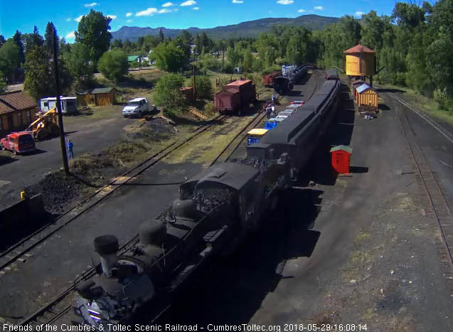 2018-05-29 The train is at the tipple.jpg
