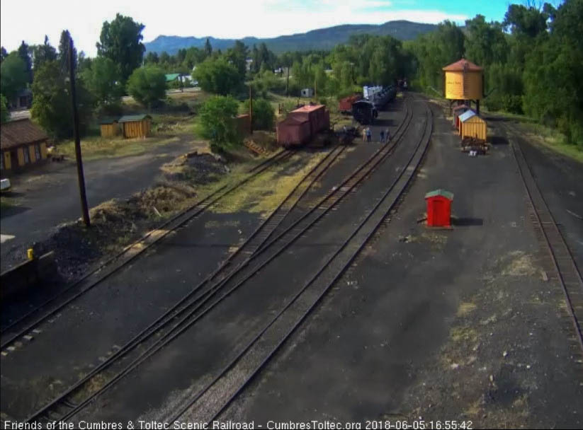 2018-06-05 315 comes into Chama with its short freight.jpg