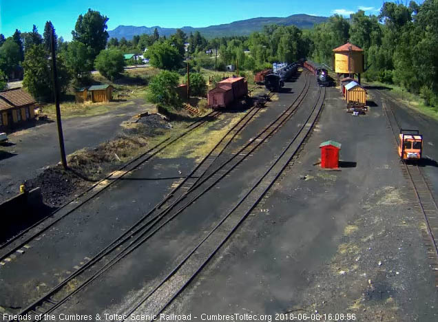 2018-06-08 The 484 passes the tank.jpg
