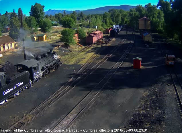 2018-06-09 The  loader dumps a bucket load of coal into the tender of 484.jpg