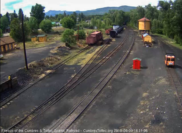 2018-06-09 487  comes around the curve north of the yard.jpg