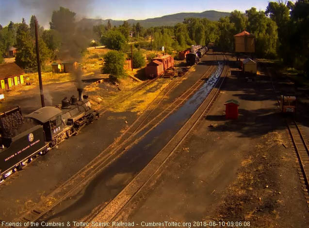 2018-06-10 The 463 now gets the coal it needs to head east up the hill.jpg