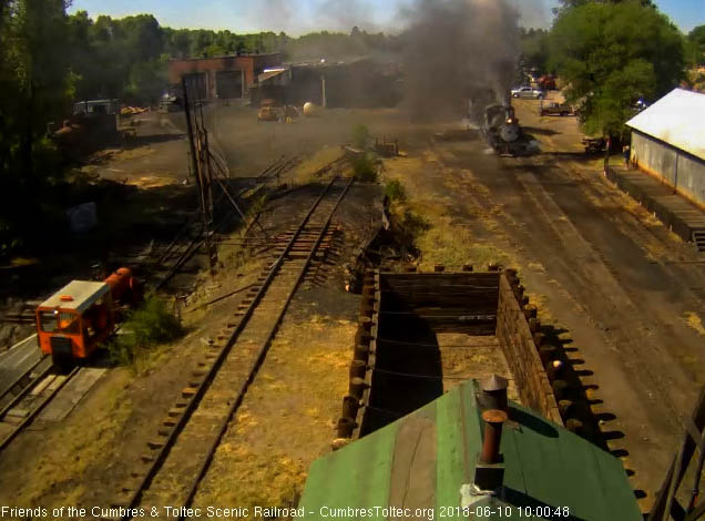 2018-06-10 The 463 puts out quite a cloud as it gets the 9 car train underway with 487.jpg