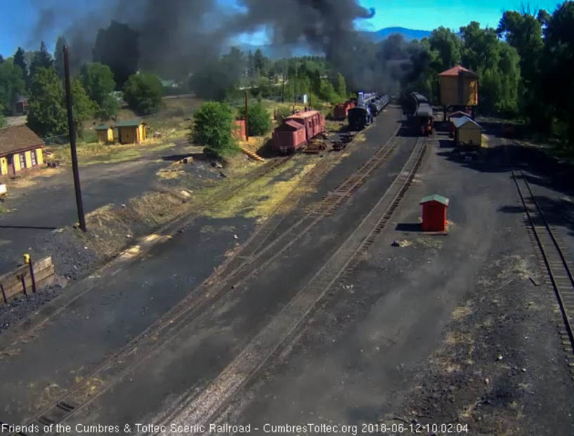 2018-06-12 The parlor New Mexico is passing the tank as 487 clears the yard.jpg