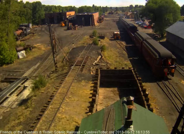 2018-06-12 The parlor Colorado is on the markers of train 215.jpg