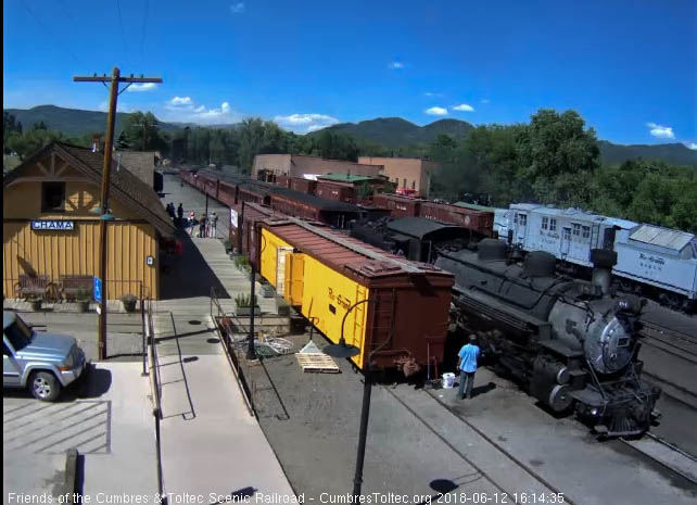 2018-06-12 The 484 is slowing to a stop.jpg