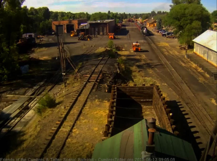 2018-06-13 The train has been moved forward to load passengers.jpg