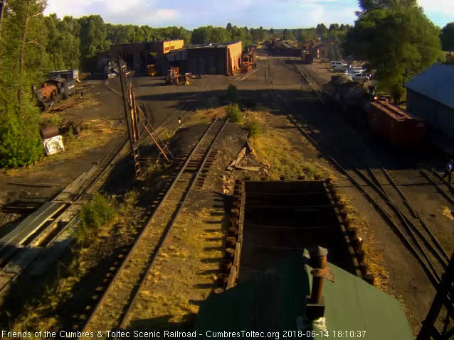 2018-06-14 The 484 has come out of south yard shoving a box car.jpg