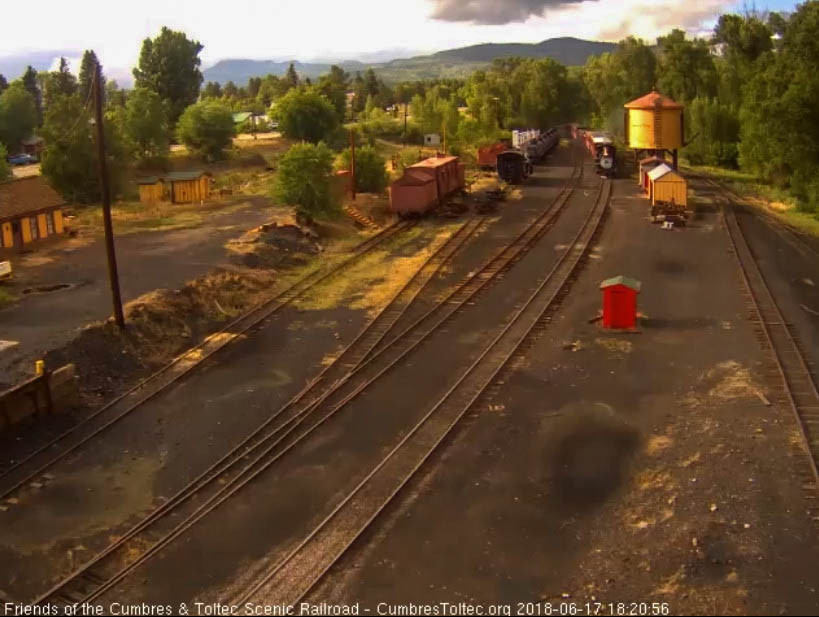 2018-06-17 The 463 is passing the tank.jpg