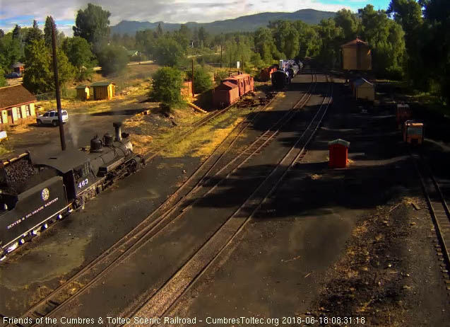 2018-06-17 The loader addes a bucket of coal to the tender of 463.jpg