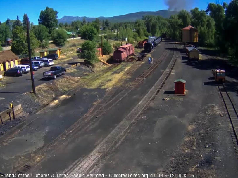 2018-06-19  The train has stopped with the parlor and tourist cars still in sight.jpg